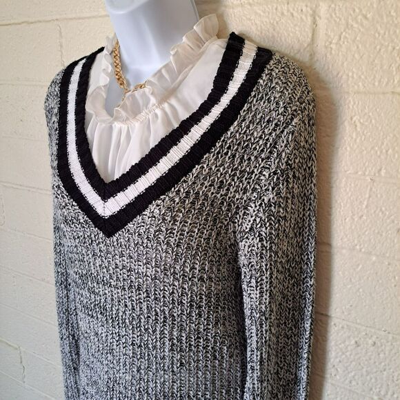 Varsity V-Neck Knitted Sweater - Picture 7 of 7